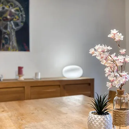 Bedroom 1 - Elegance & Comfort - Coliving Historic House 페르네이 볼테르