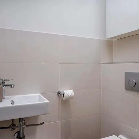 Bedroom 1 - Elegance & Comfort - Coliving Historic House * 페르네이 볼테르