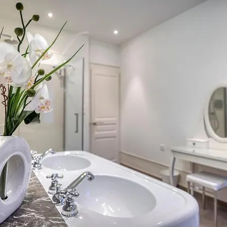 게스트하우스 Bedroom 1 - Elegance & Comfort - Coliving Historic House *